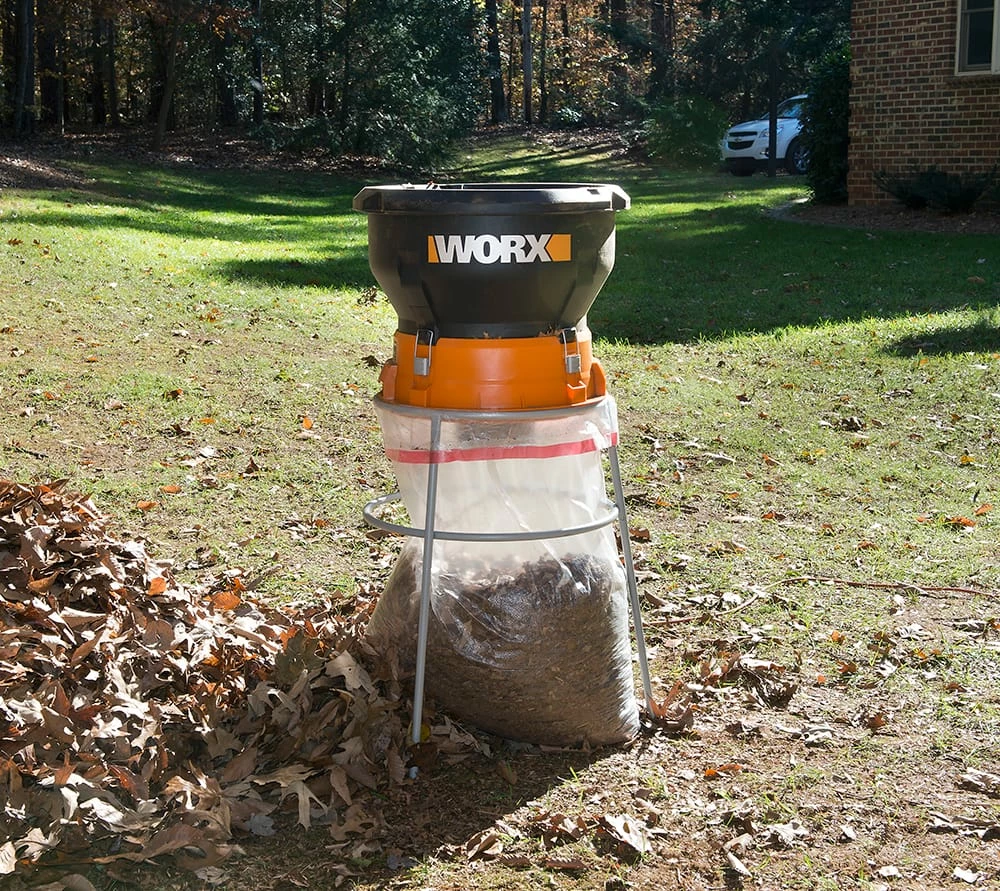 Worx WG430 13 Amp Electric Leaf Mulcher/Shredder, 13-in 3 Worx WG430 13 Amp Electric Leaf Mulcher/Shredder, 13-in - Image 3
