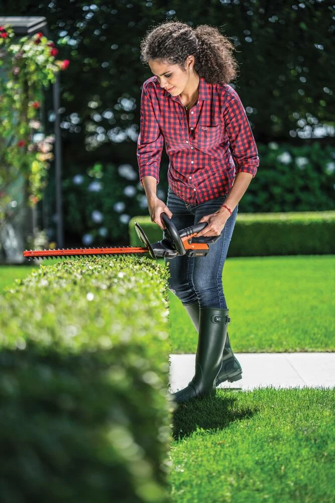 WORX Power Share 20 V Cordless Hedge Trimmer, 22-in 12 WORX Power Share 20 V Cordless Hedge Trimmer, 22-in - Image 12